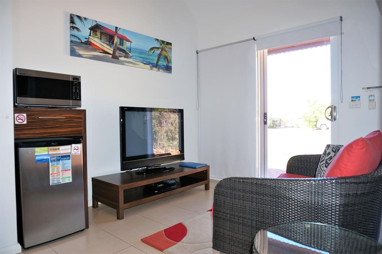 Osprey Holiday Village Unit 103/1 Bed - Perfect Short Stay Apartment With King Size Bed - Accommodation Adelaide
