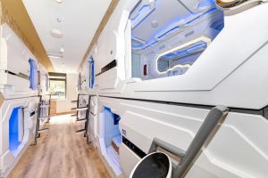 Space Q Capsule Hotel - Accommodation Adelaide