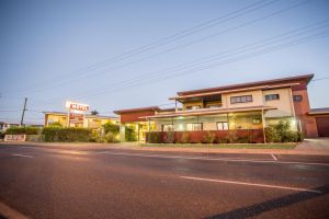 Spinifex Motel and Serviced Apartments - Accommodation Adelaide