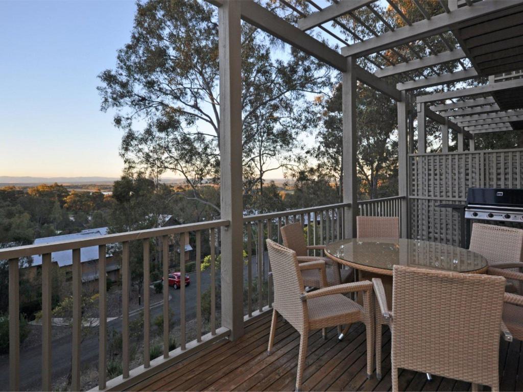 Villa 3br Bordeaux Resort Condo Located Within Cypress Lakes Resort Nothing Is More Central - Accommodation Adelaide
